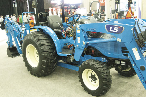 LS Tractor - XG3025 compact tractor