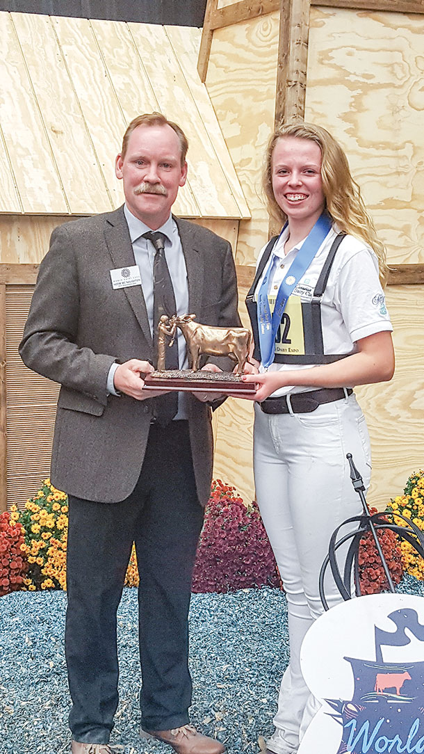Taylor Vander Meulen won the 2017 Intermediate Showmanship class